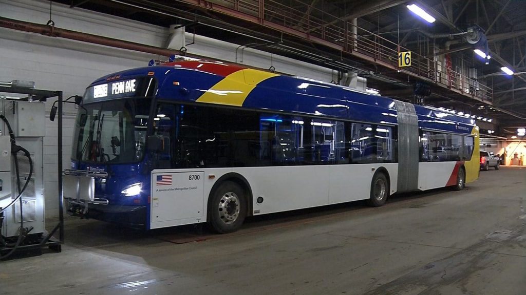 Metro Transit electric bus