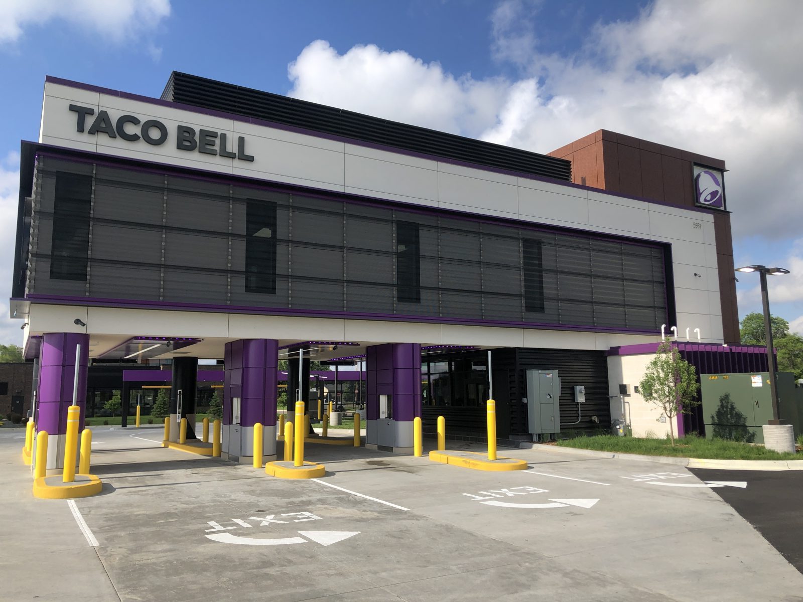 Firstofitskind Taco Bell Defy Opens in Brooklyn Park