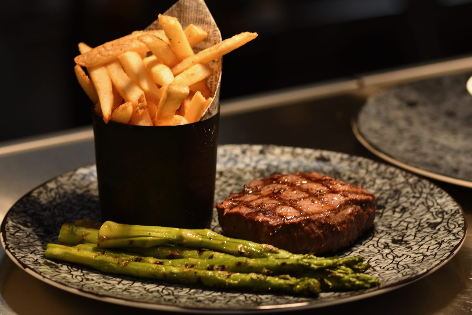 BB's Live Fire Grille Brings Steak, Seafood to Brooklyn Center