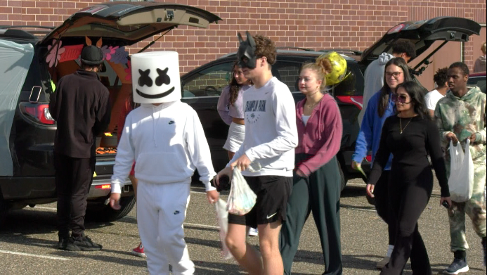 Champlin Park, Osseo Unified Clubs Showcase Halloween Spirit, Inclusivity