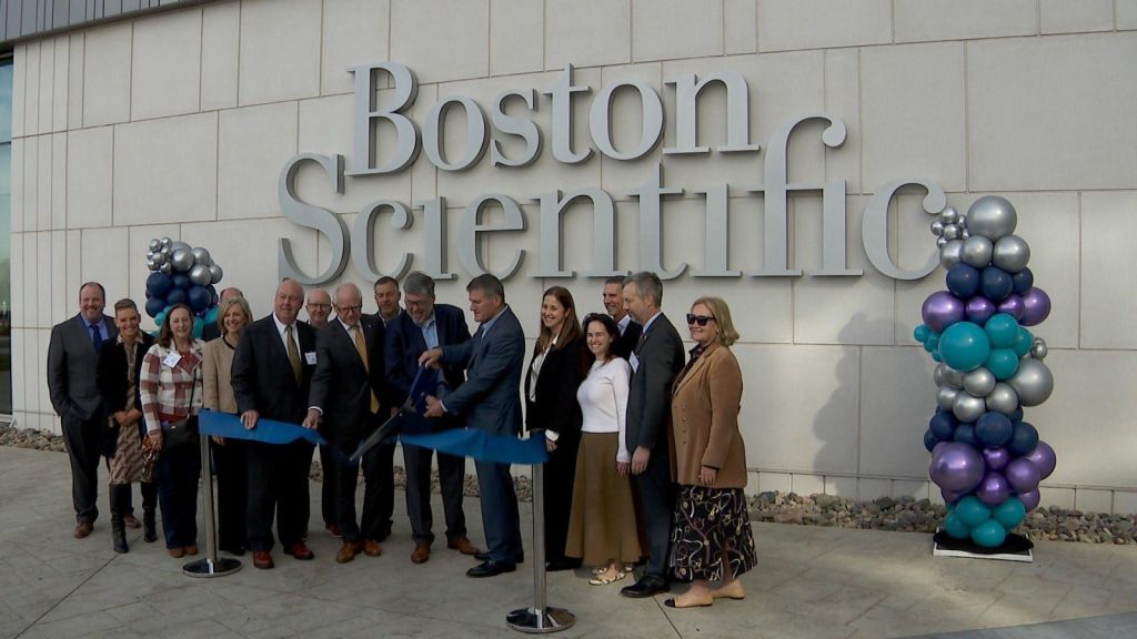 Boston Scientific ribbon-cutting