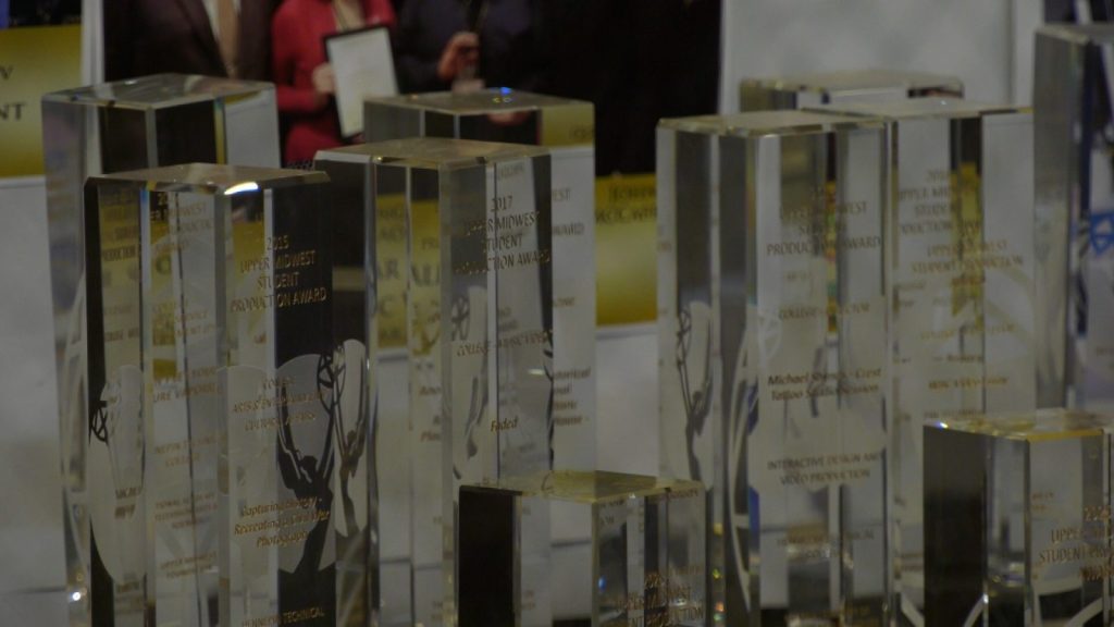 crystal pillar award statues