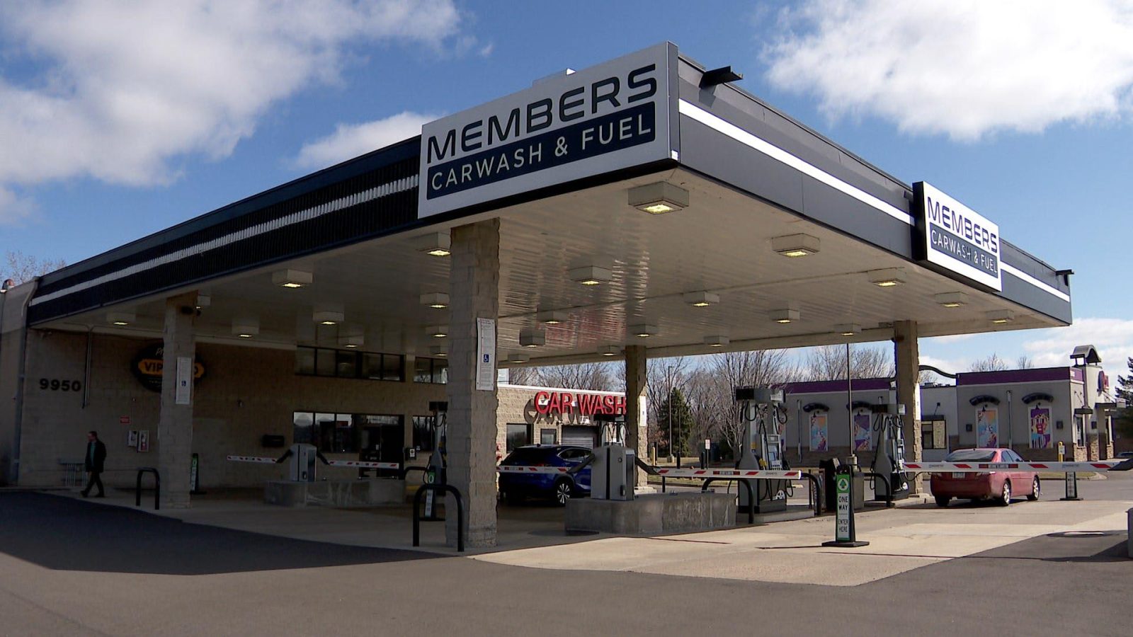 exterior view of members carwash and fuel