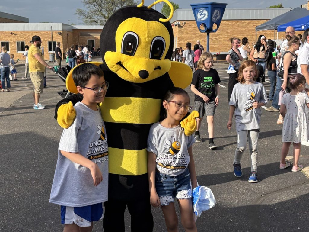 Sonnesyn Elementary carnival